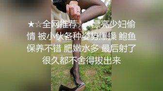 极品颜值美女为赚钱下海，今天好友过来啪啪大秀，浴室洗澡第一视角深喉，骑乘抽插揉奶子，扶腰后入抽插猛操