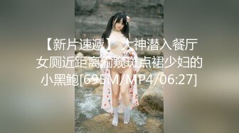 特攻队大神潜入师范大学女生洗手间隔板缝中偸拍多位学妹课间出来方便入镜的还挺漂亮还把用过的卫生巾拿起来看好变态