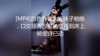 清纯美眉长发及腰 蜂腰翘臀天真无邪 观音坐莲 也算个小极品