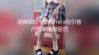 乖宝宝早上一脸睡意，吃棒棒糖，伺候小胡子男友，口活细致